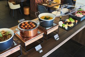 Daily buffet breakfast for a fee - Piazza Ascona Hotel & Restaurants (Ascona)