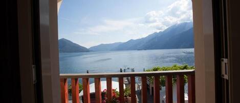Single Room, Lake View Loggia | Balcony