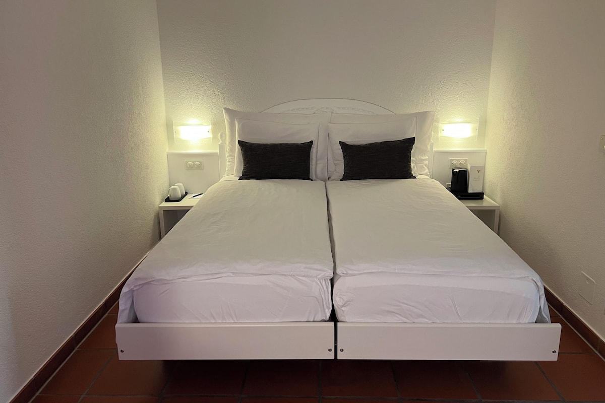 Twin Room, Courtyard Terrace
