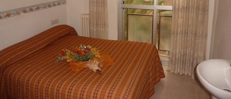 Egyptian cotton sheets, premium bedding, pillow-top beds