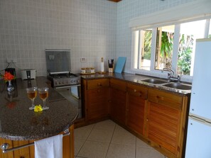 Private kitchen - Sailfish Beach Villas (Mahé Island)