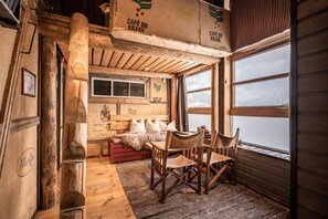 Pillow-top beds, individually decorated, individually furnished - Basecamp Spitsbergen Hotel (Longyearbyen)