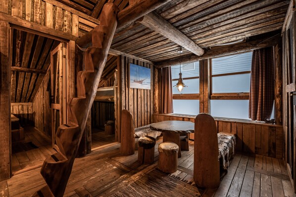 Pillow-top beds, individually decorated, individually furnished - Basecamp Spitsbergen Hotel (Longyearbyen)