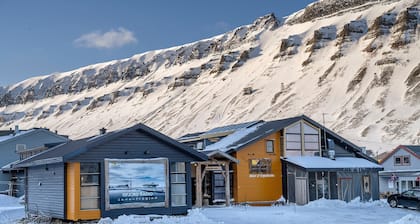 Basecamp Spitsbergen Hotel