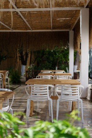 Breakfast, lunch, dinner served; Mediterranean cuisine  - Costa Maya Hotel (Bodrum)