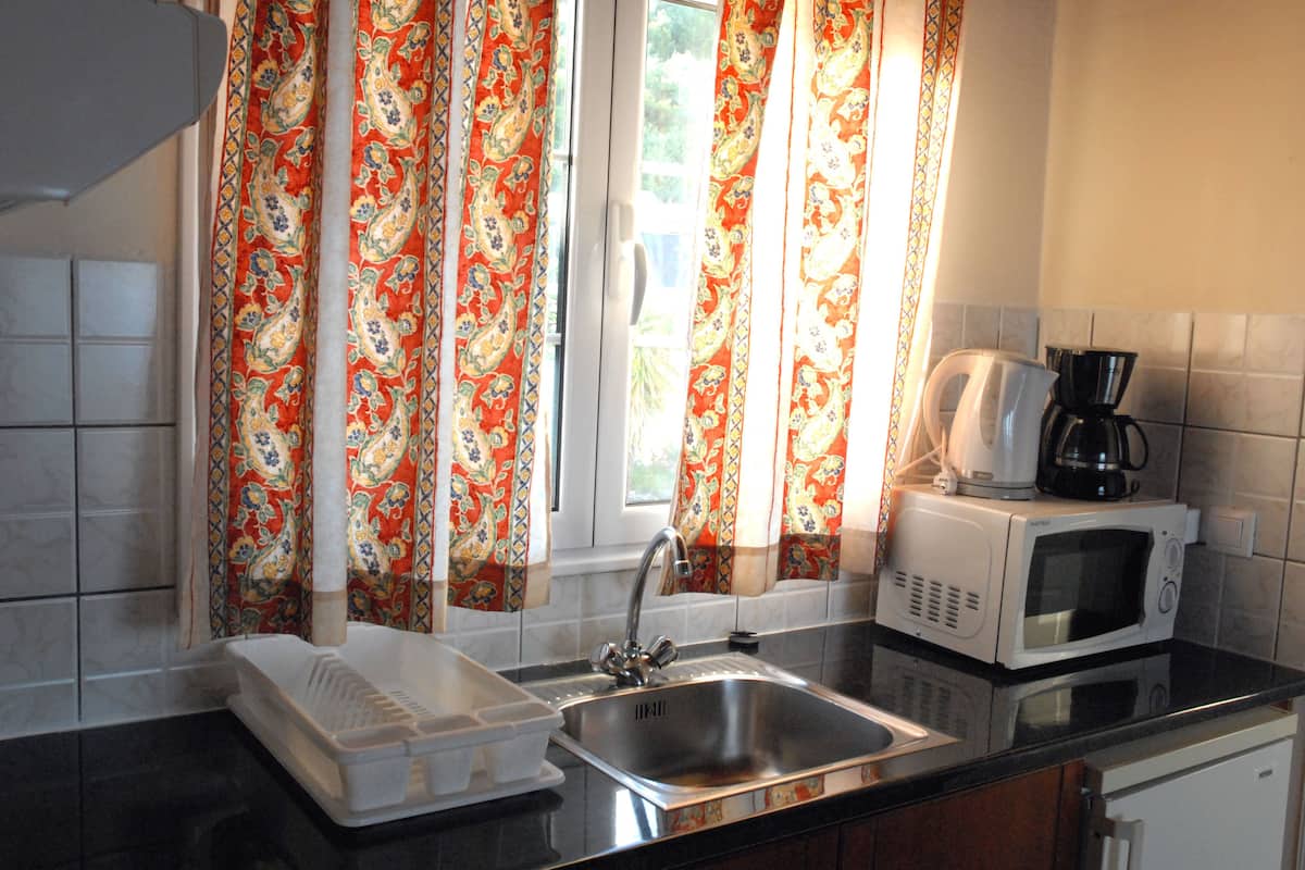 superior studio | in-room safe, soundproofing, cots/infant beds, free wifi