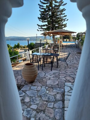 Breakfast, lunch, dinner served; Greek cuisine 