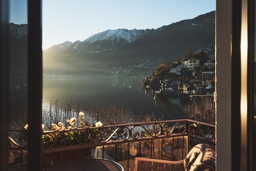 Vista Lakefront Boutique Hotel