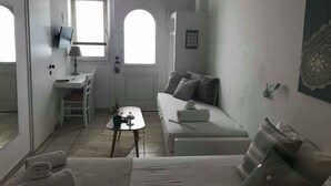 TV - Morpheus Rooms (Syros)