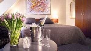 Double Room | Desk, iron/ironing board (on request), WiFi (free) - Asminderød Kro (Fredensborg)