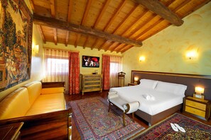 Quadruple Room with Balcony and Arena View - City Centre Rooms and Apartments (Verona)