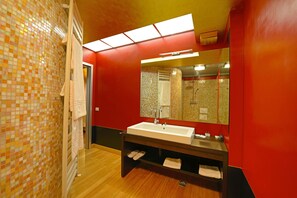 Free toiletries, hair dryer, bathrobes, bidet - City Centre Rooms and Apartments (Verona)