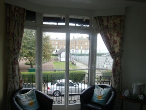 TV - Spencer Court Hotel (Ramsgate)
