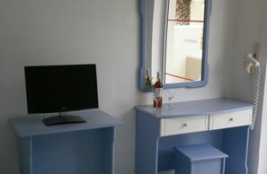 22-inch TV with satellite channels - Aslanis Village Hotel (Kos)