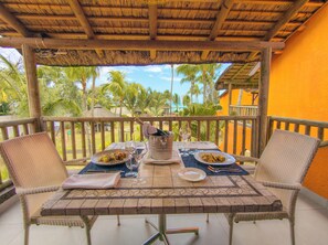 Chambre Familiale (c) | Terrasse/Patio