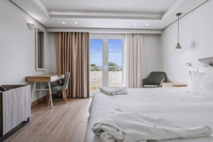 Superior Room | In-room safe, individually decorated, blackout drapes, soundproofing