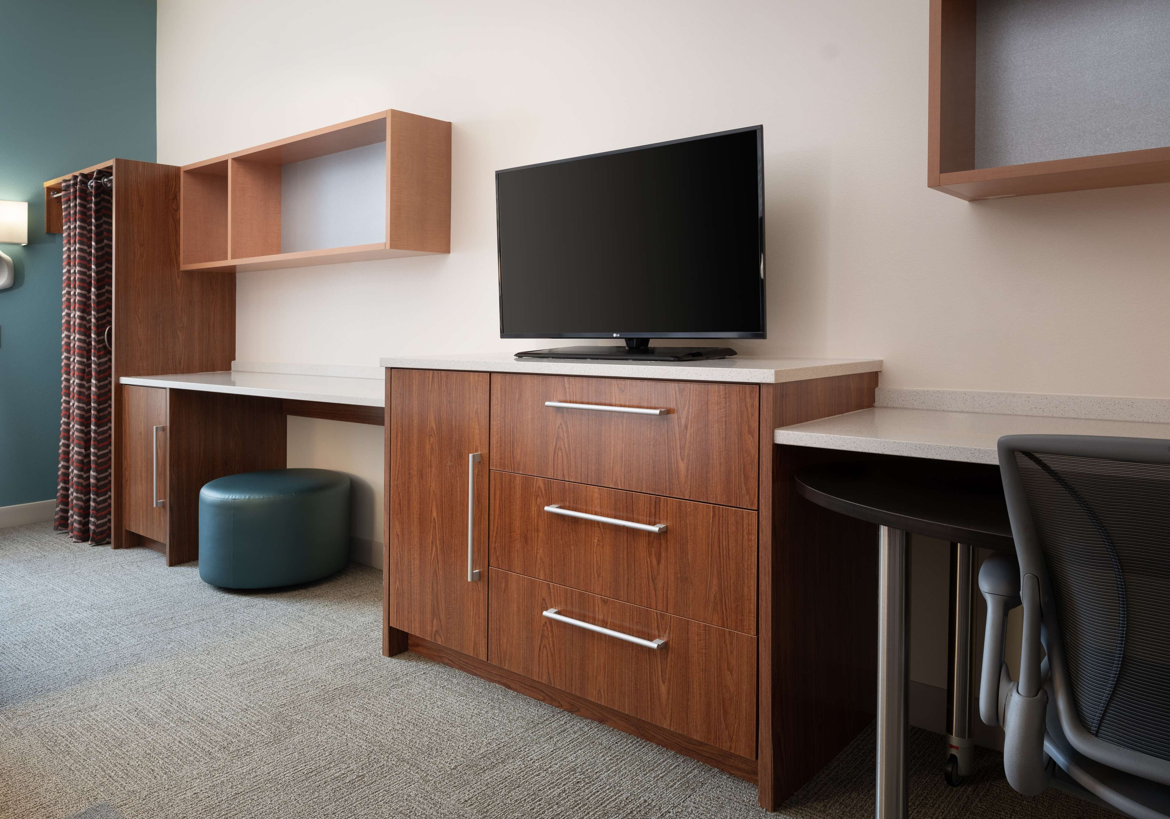 desk, iron/ironing board, free cots/infant beds, free wifi