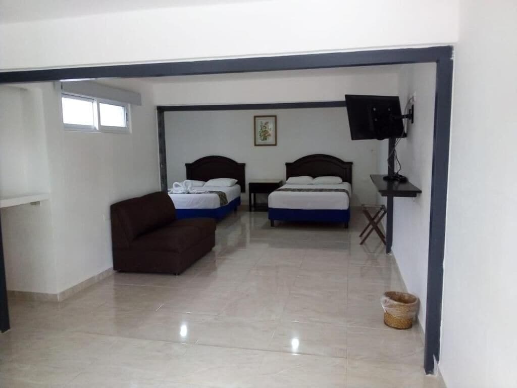 deluxe double room | free wifi, bed sheets