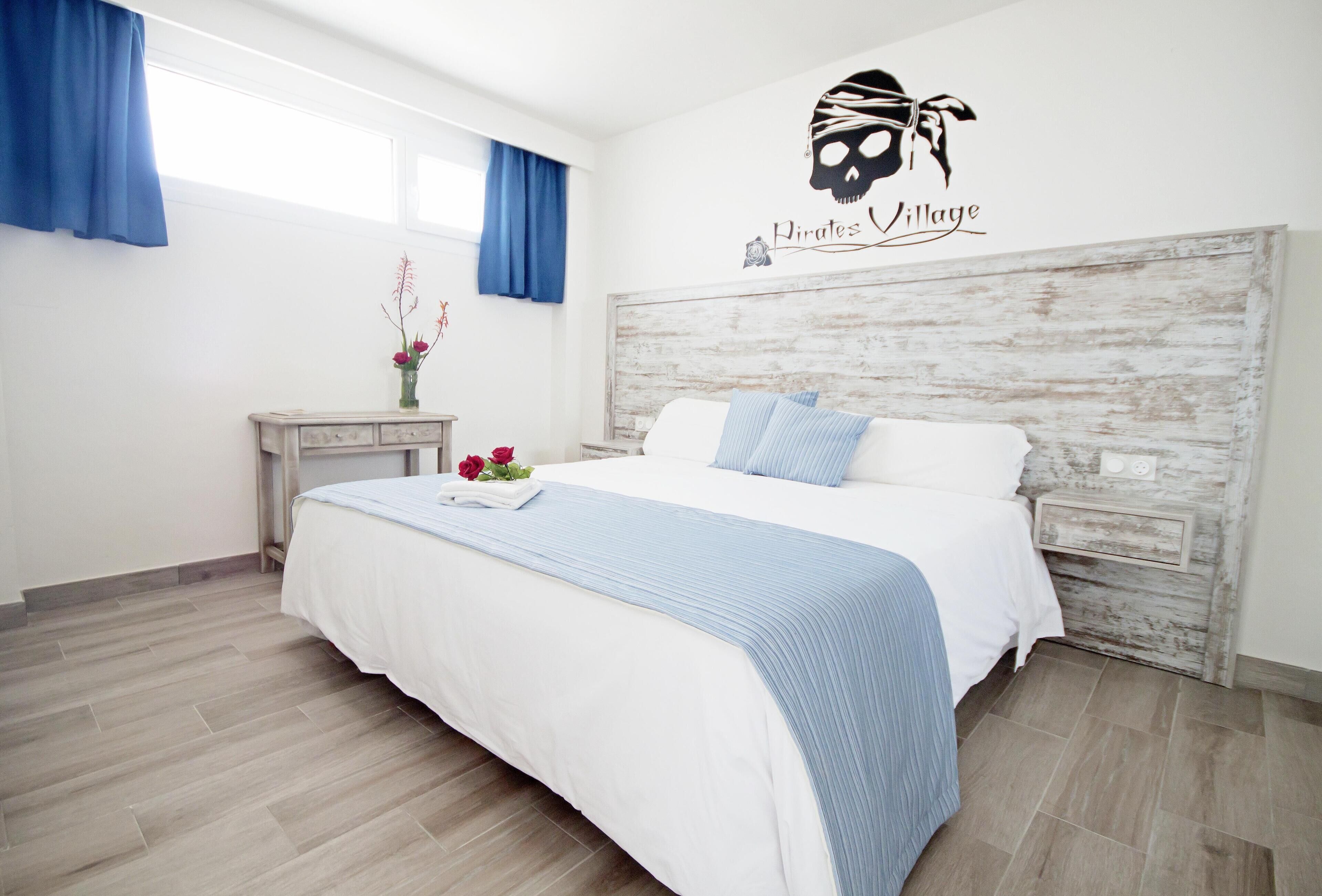 1 bedroom, in-room safe, desk, iron/ironing board