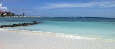 Plage à proximité, sable blanc, pêche sur place