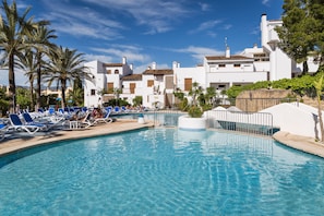 2 outdoor pools, pool umbrellas, pool loungers - Plazamar Serenity Resort (Calvia)
