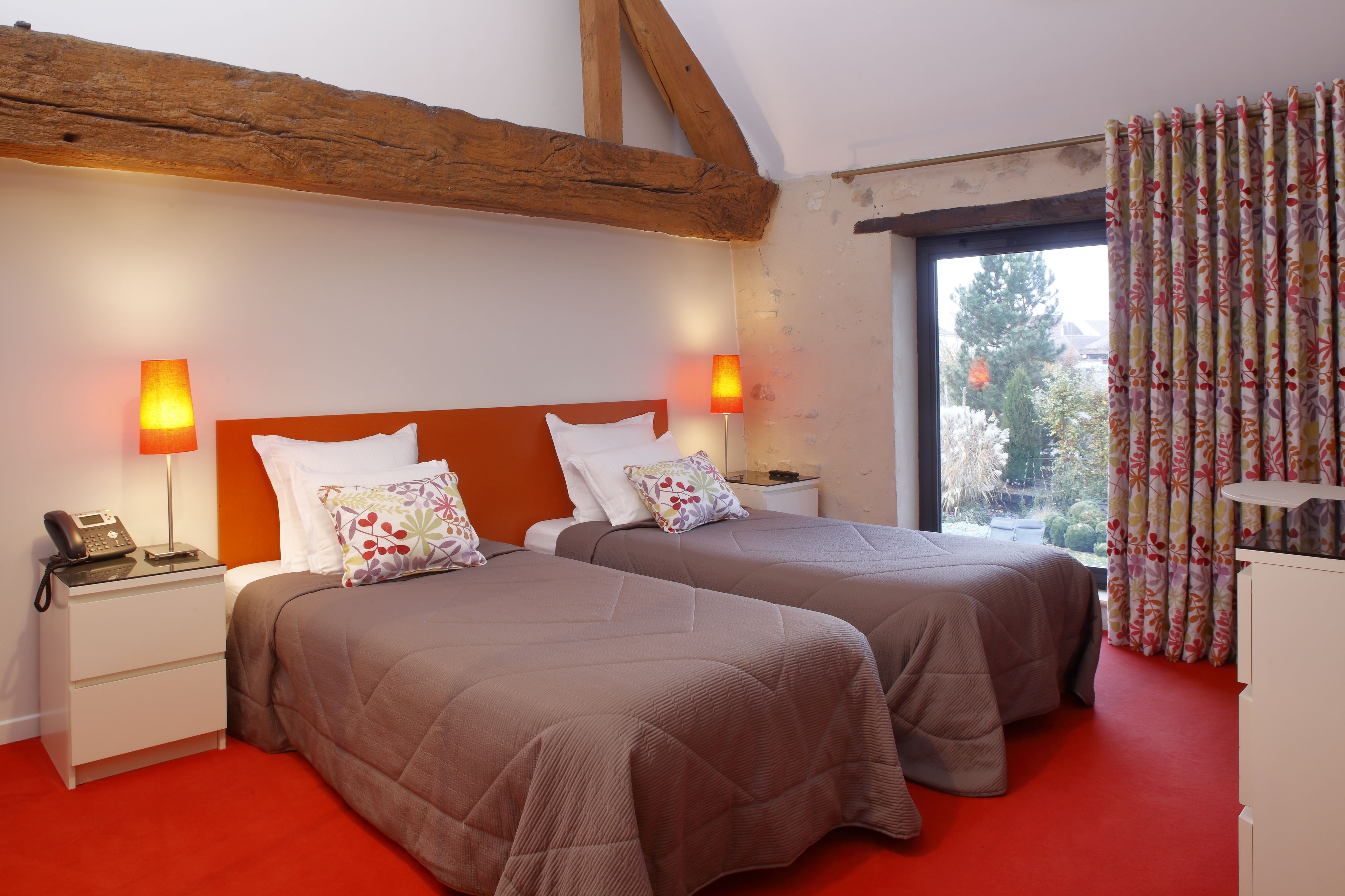 twin room | garden view