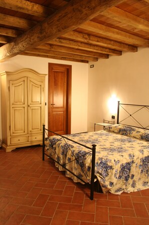 Literie de qualité supérieure, matelas Tempur-Pedic, minibar