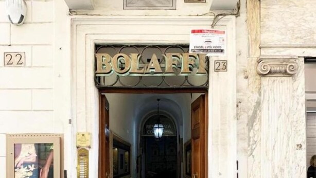 A hotel entrance with a sign reading "BOLAFI" and numbered doors 22 and 23. - Piazza di Spagna Prestige (Rome)