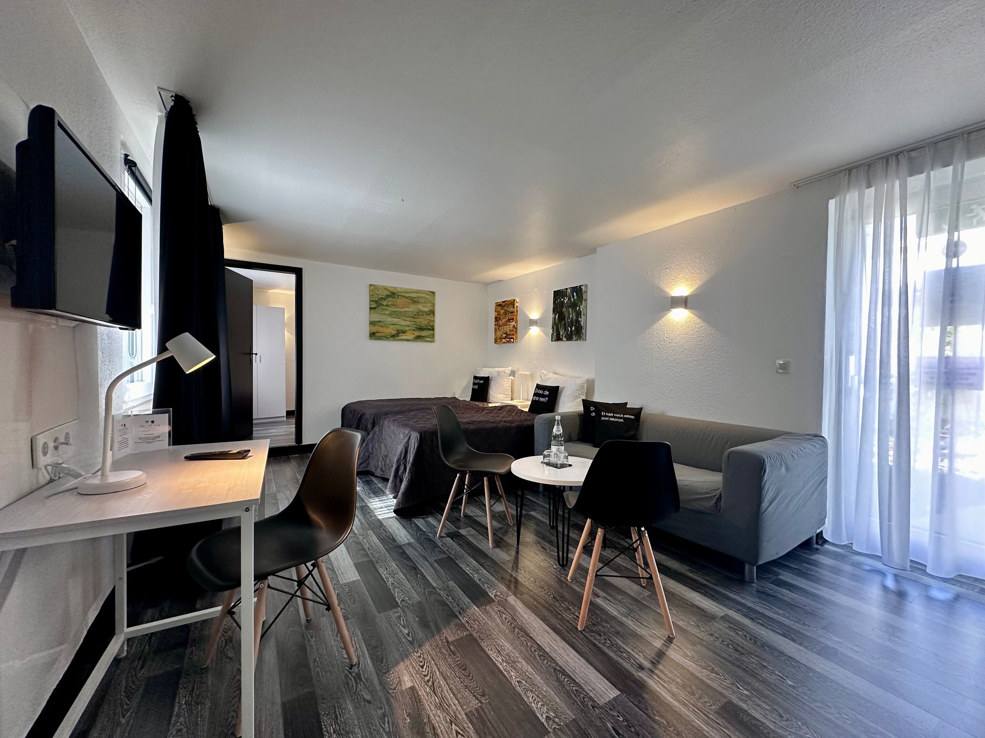 Foto - Hotel Alt Deutz City-Messe-Arena KONTAKTLOSER SELF CHECK-IN