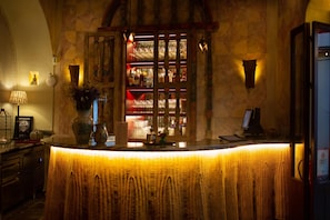 Bar (on property) - Posada La Sacristía (Tarifa)