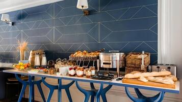 Daily buffet breakfast for a fee