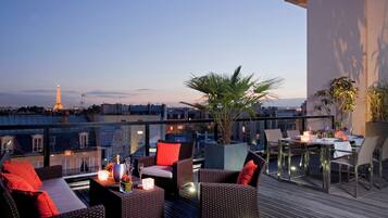Suite Rooftop Panoramique Tour Eiffel | Terrasse/Patio