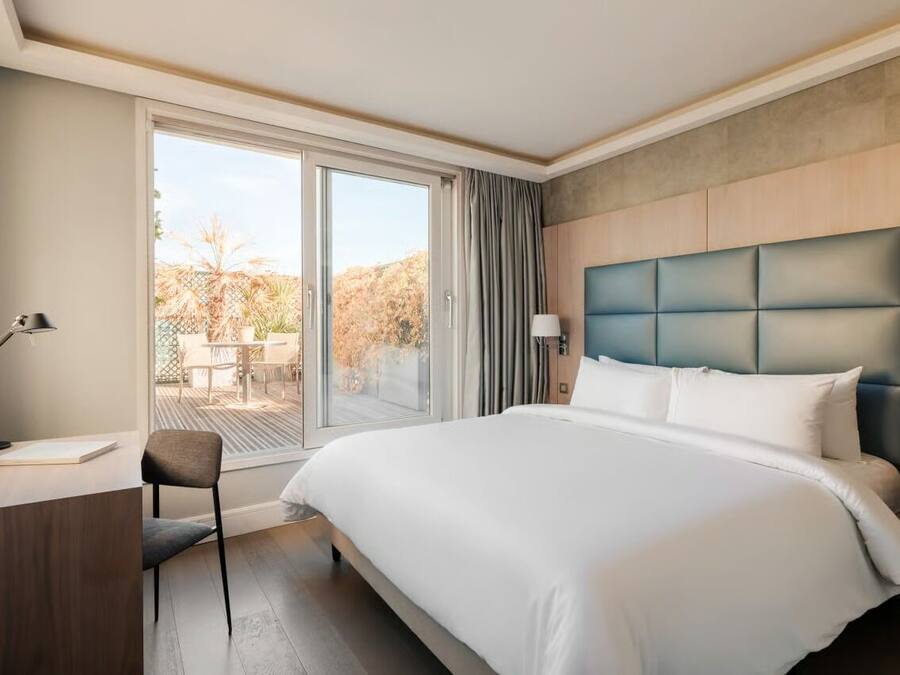 Deluxe Room | In-room safe, individually furnished, blackout drapes