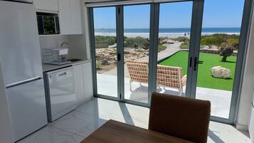 Soli Deo Gloria Unit 2 | Private kitchen | Toaster, blender, eco-friendly cleaning products, paper towels