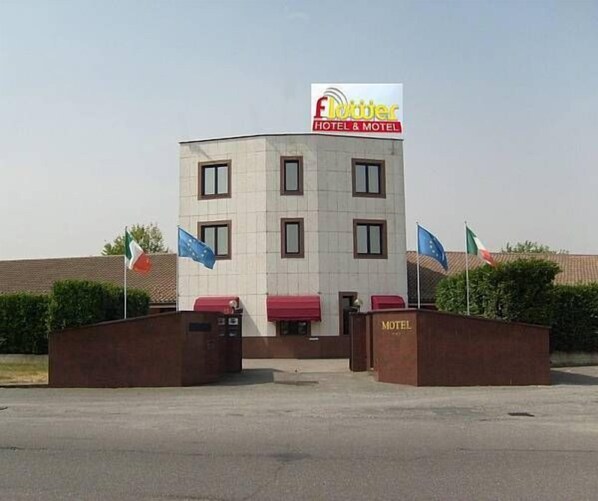 Exterior - Hotel Motel Flower (Novi Ligure)