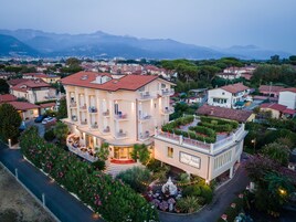 Front of property - evening/night