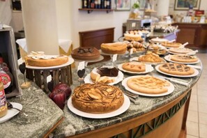 Gratis morgenmadsbuffet hver dag