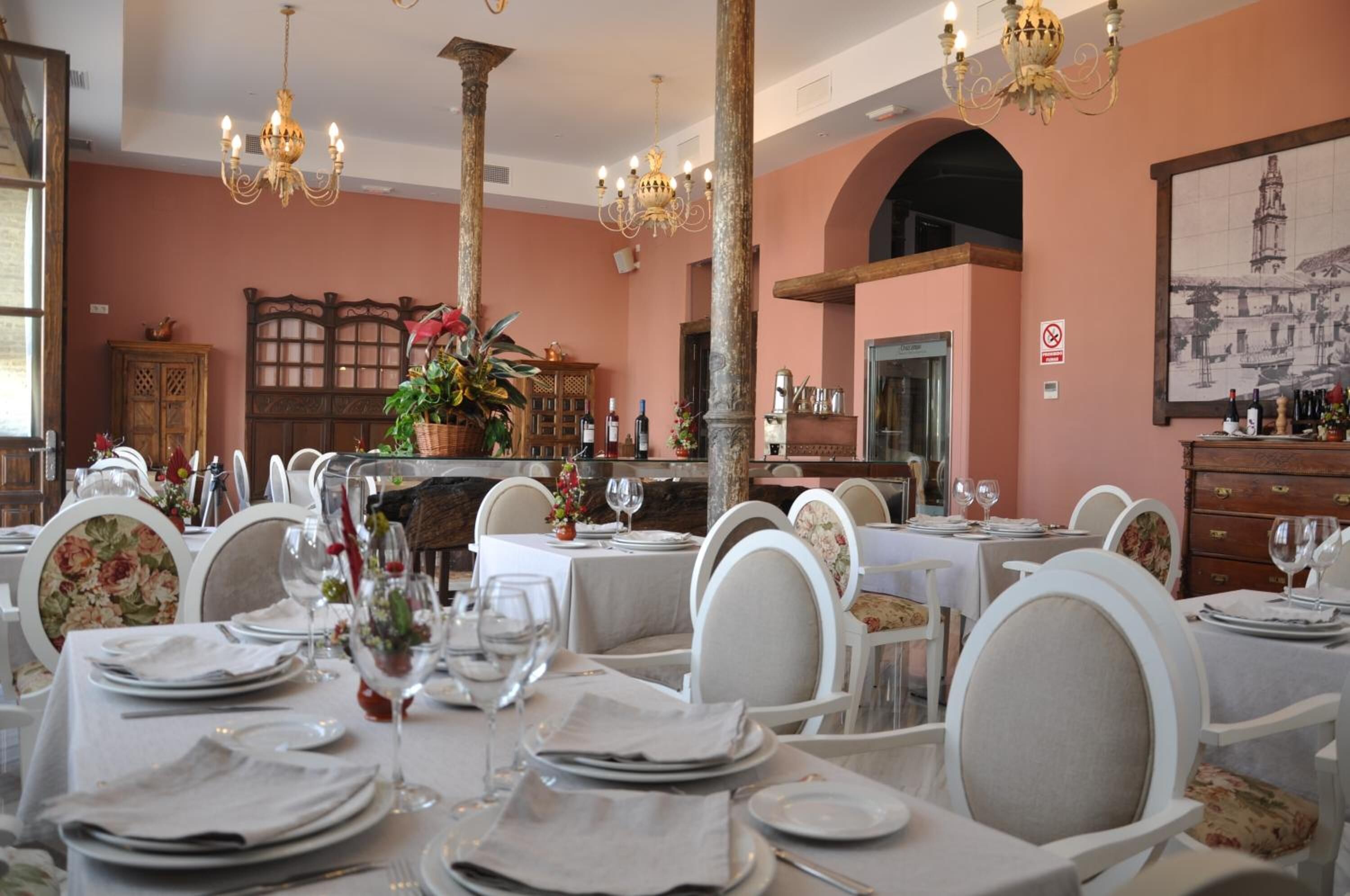 breakfast, lunch, dinner served; al fresco dining