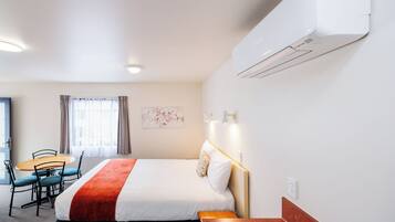 Standard-Suite, 1 Schlafzimmer, Nichtraucher, Küche | Hochwertige Bettwaren, Schreibtisch, laptopgeeigneter Arbeitsplatz