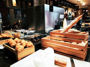 Daily buffet breakfast for a fee - Sheraton Changzhou Xinbei Hotel (Changzhou)