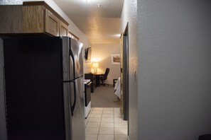 Escrivaninha, ferros/tábuas de passar roupa, Wi-Fi de cortesia