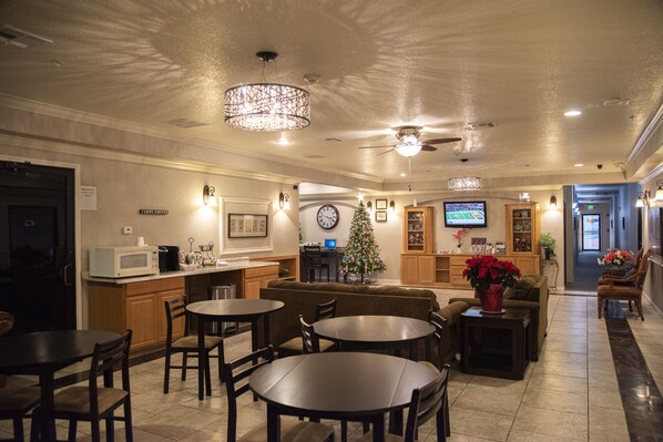Lobby - Premium Inn and Suites (Killeen)