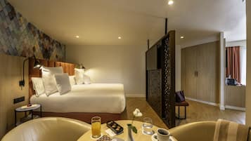 1 bedroom, premium bedding, minibar, in-room safe
