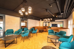 2 bars/lounges, sports bar