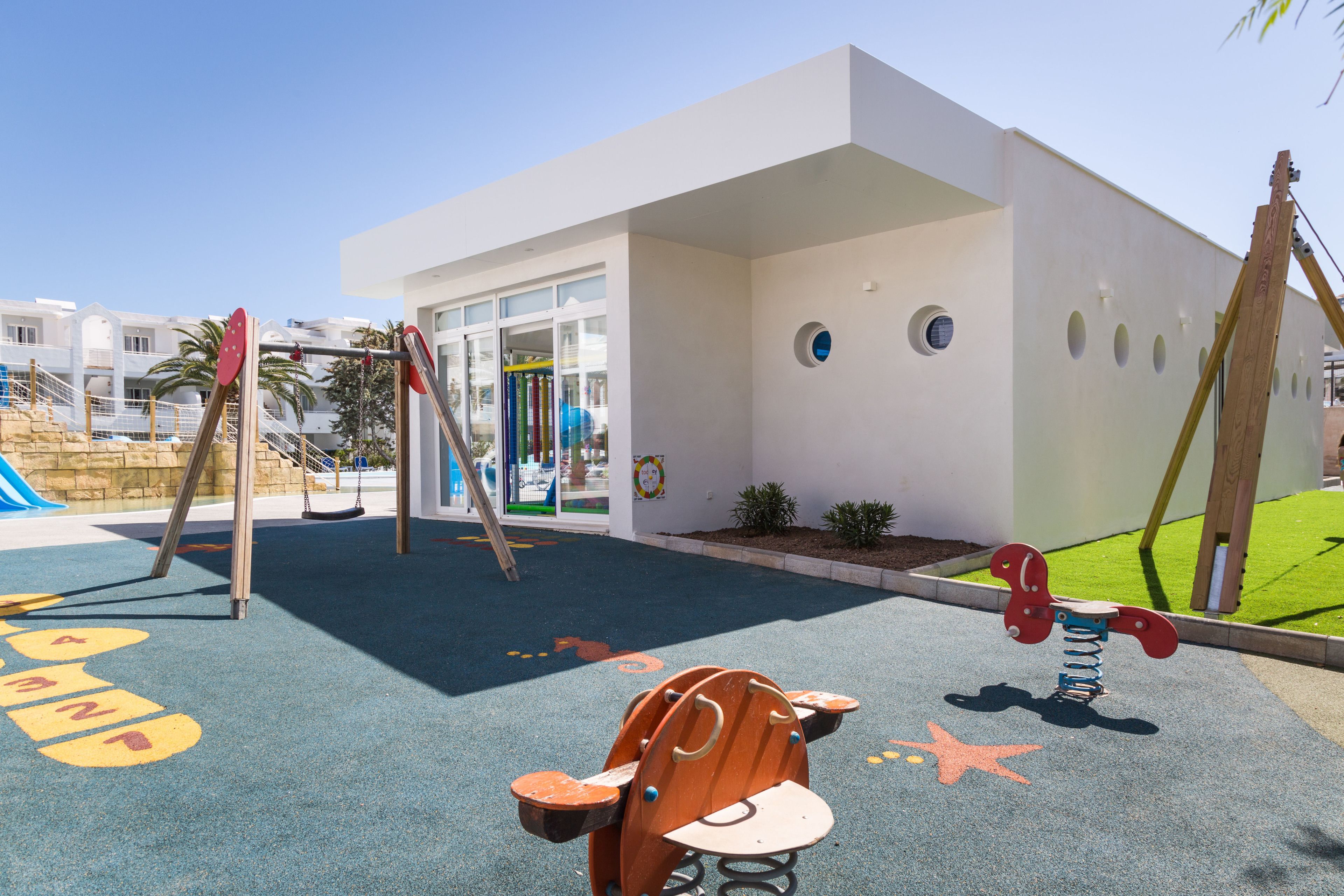 children’s play area – outdoor