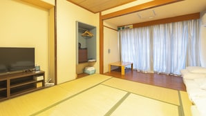傳統客房, 多張床, 非吸煙房 (For 4 Persons) | 免費 Wi-Fi、獨特裝修、床單
