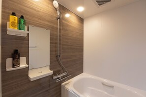 Quadruple Room, Non Smoking | Bathroom | Combined shower/bathtub, free toiletries, hair dryer, bathrobes - Miro Hotel Dotonbori (Osaka)