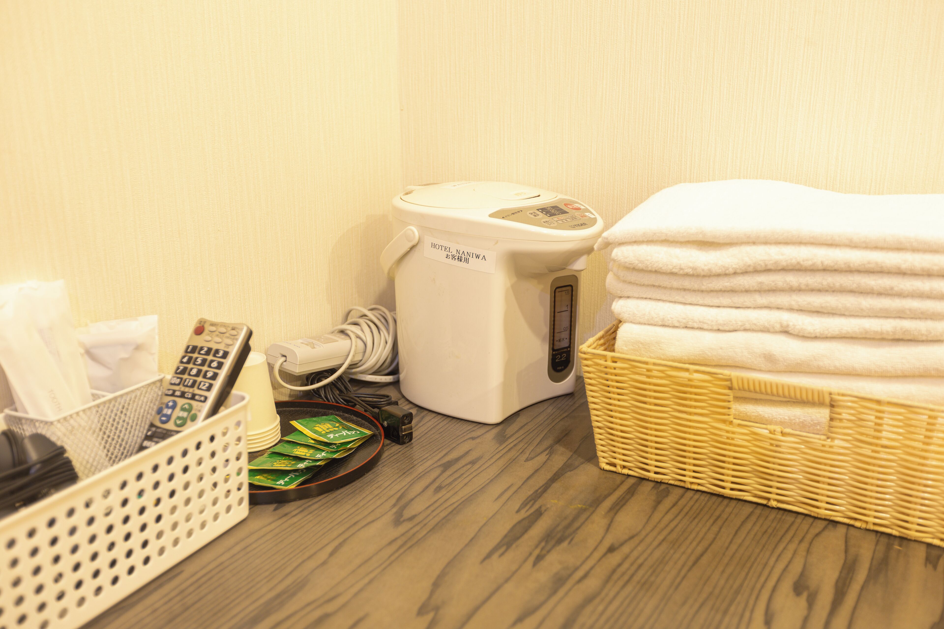 family room,nonsmoking for 5 persons,lobby floor(child age6-11 use existing bed:1500jpy person/night | 1 bedroom, individually furnished, iron/ironing board, free wifi