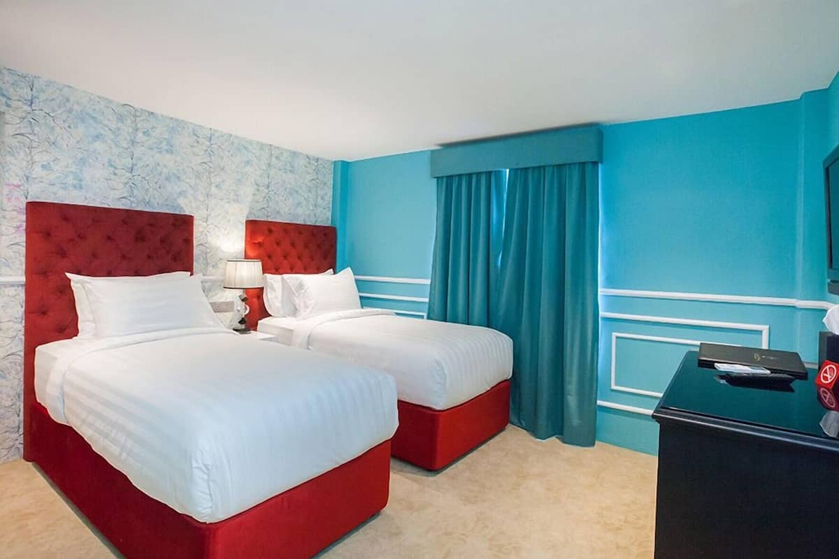 Articles de minibar gratuits, coffre-fort, accĂšs au Wi-Fi (inclus)