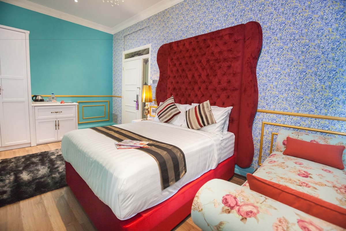 Deluxe Double Room | Free minibar, in-room safe, free WiFi, bed sheets